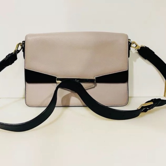 Kate Spade Lilac CrossBody Purse (8" H x 10.5" W x 3" D) - Picture 2 of 15